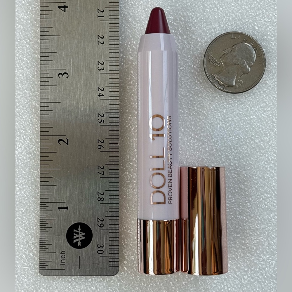 🌼NEW Full .08 oz DOLL 10 Lip Crayon in shade “LET GO” NWOB Self Sharpening!🌼